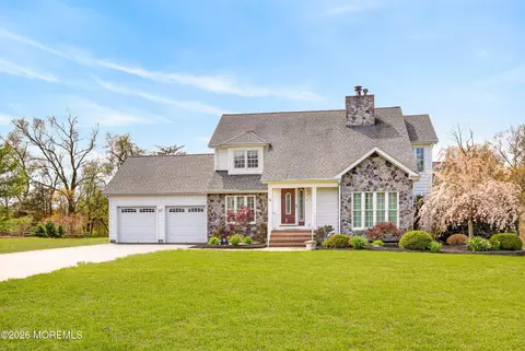 4 Lina Dr, New Egypt, NJ 08533