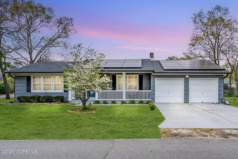 300 Linden Ave, Pine Beach, NJ 08741