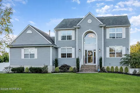 1668 Kalvel Ct, Toms River, NJ 08755