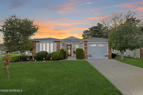161 Lions Head Blvd S, Brick, NJ 08723