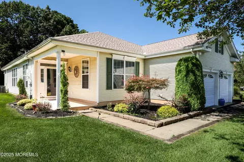 15 Shady Stream Rd, Barnegat, NJ 08005