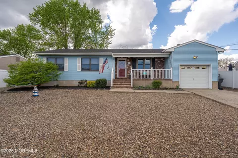 356 Spruce Dr, Brick, NJ 08723