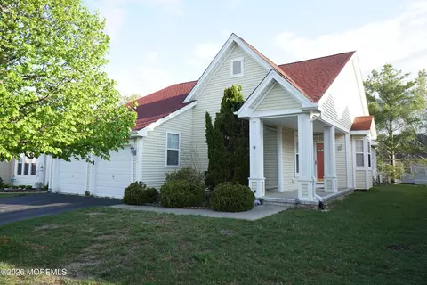 20 Turtle Creek Run #20, Barnegat, NJ 08005