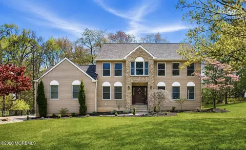 18 Tanglewood Pl, Monroe, NJ 08831