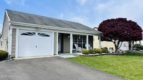 13 Romford Ln, Manchester, NJ 08759