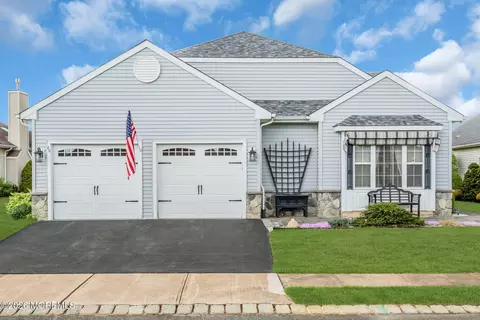 20 Wycliffe Dr, Manchester, NJ 08759