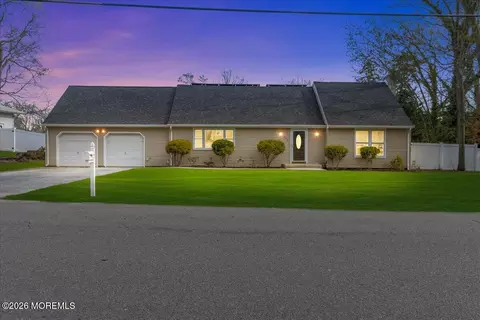 353 Constitution Dr, Forked River, NJ 08731