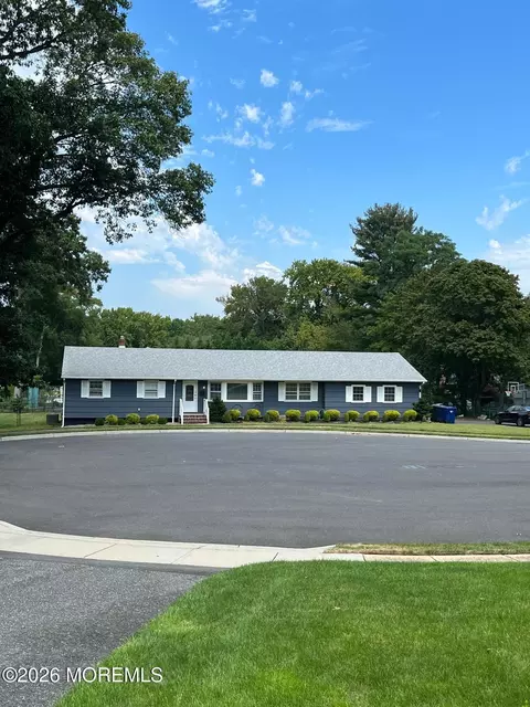 1 Michaels Ct, Oakhurst, NJ 07755