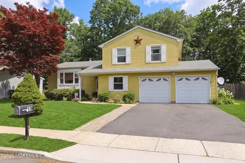 19 Colonial Ct, Howell, NJ 07731