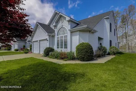 24 Merion Ln, Jackson, NJ 08527