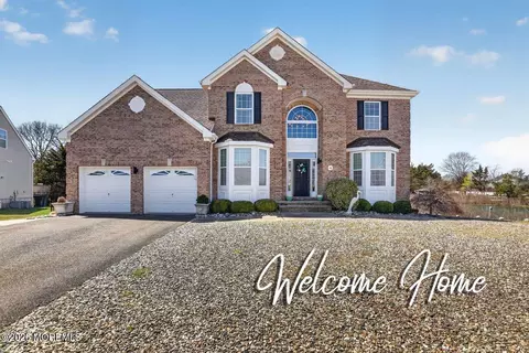 40 Overlook Dr, Little Egg Harbor, NJ 08087