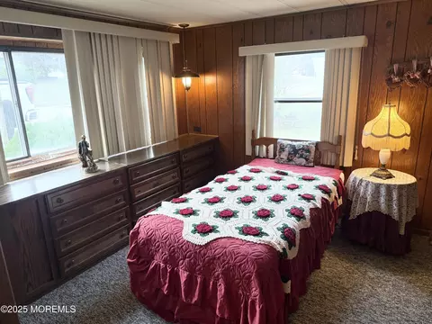 Bedroom - 27 Rose Dr, Jackson, NJ 08527 photo 4 of 5
