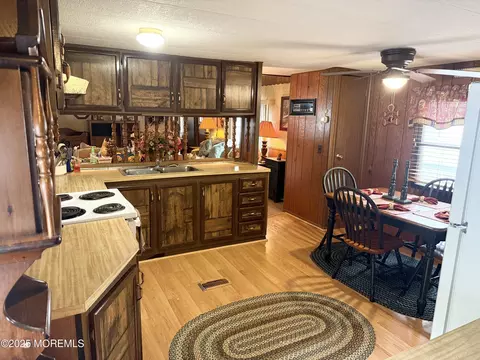 Kitchen - 27 Rose Dr, Jackson, NJ 08527 photo 2 of 5