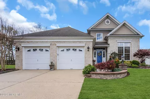 28 Kings North Rd, Jackson, NJ 08527