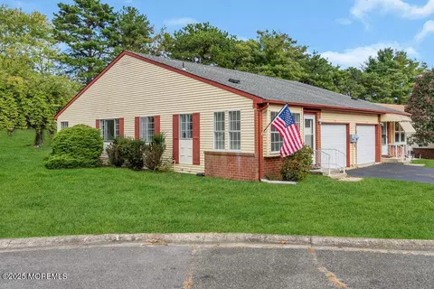 9 Juniper Ln #50, Whiting, NJ 08759