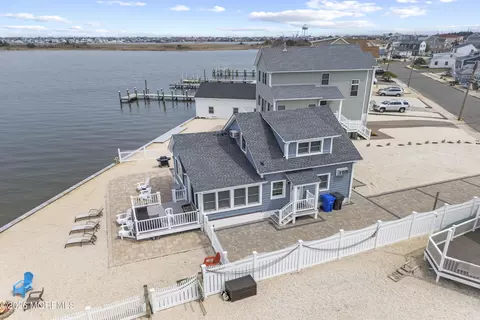 314 Sunset Dr N, Seaside Heights, NJ 08751
