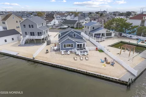 314 Sunset Dr N, Seaside Heights, NJ 08751