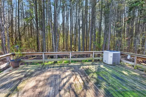 Exterior - 127 E Lakeside Dr E, Forked River, NJ 08731 photo 3 of 6