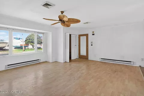 Living - 127 E Lakeside Dr E, Forked River, NJ 08731 photo 1 of 2
