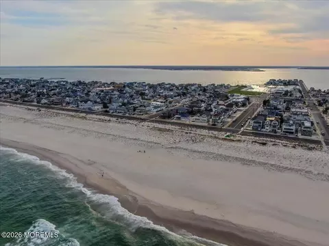 17 I St, Seaside Park, NJ 08752