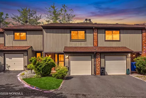 20 Arrowsmith Ct #26, Matawan, NJ 07747