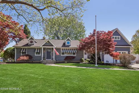 1700 Maxwell Dr, Wall, NJ 07719