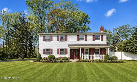 4 Fletcher Dr, Morganville, NJ 07751