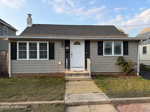 25 Hart St, Keansburg, NJ 07734