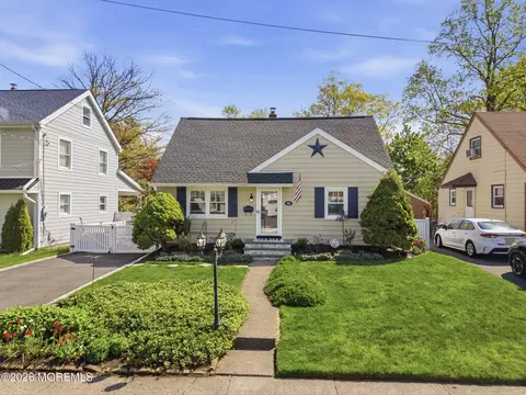 44 Bromley Pl, Bloomfield, NJ 07003