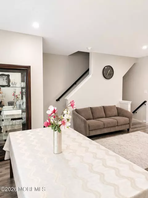 283 Mantoloking Dr, Jackson, NJ 08527