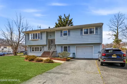 1800 Logan Rd, Ocean, NJ 07712