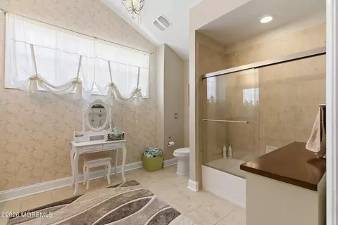 Bath - 79 Strathmere St, Waretown, NJ 08758 photo 2 of 5