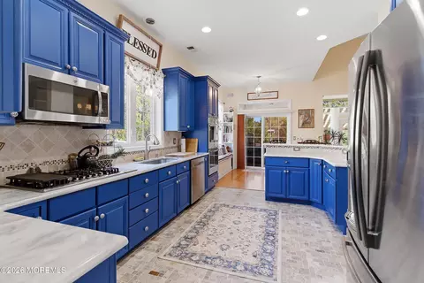 Kitchen - 79 Strathmere St, Waretown, NJ 08758 photo 3 of 4