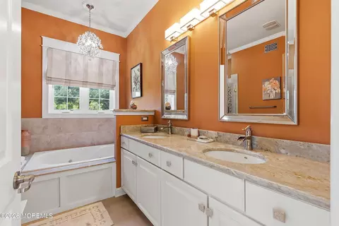 Bath - 79 Strathmere St, Waretown, NJ 08758 photo 4 of 5