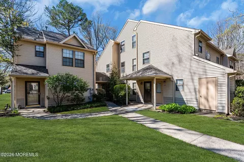 904 Poppy Pl, Jackson, NJ 08527