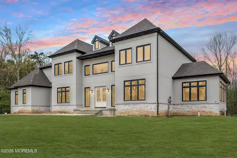 112 Parker Chase Ct, Morganville, NJ 07751