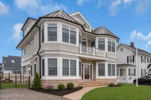 304 Elizabeth Ave, Point Pleasant Beach, NJ 08742