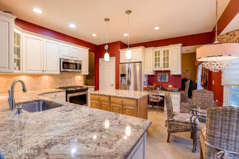1 Leeds Ln, Jamesburg, NJ 08831