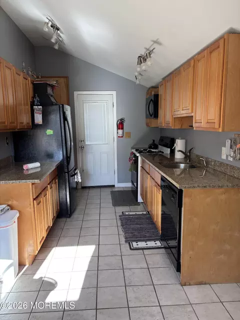 Kitchen - 42 Central Avenue Ave, Waretown, NJ 08758 photo 1 of 1
