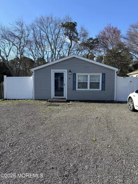 42 Central Avenue Ave, Waretown, NJ 08758