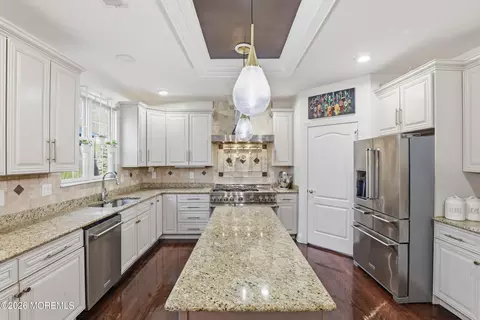 Kitchen - 21 Conor Rd, Jackson, NJ 08527 photo 2 of 4
