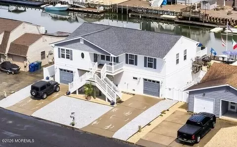 15 Kentucky Dr, Little Egg Harbor, NJ 08087