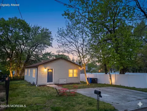 717 S Snowden Ave, Cinnaminson, NJ 08077