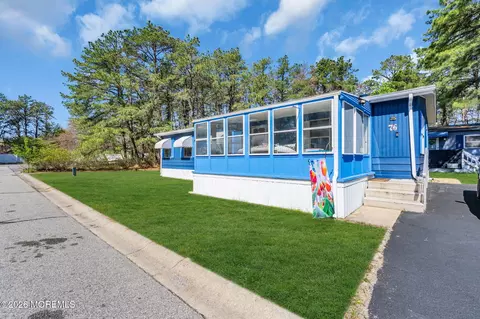 76 Martin Dr, Whiting, NJ 08759