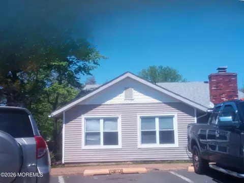 192 Downing St, Lakewood, NJ 08701