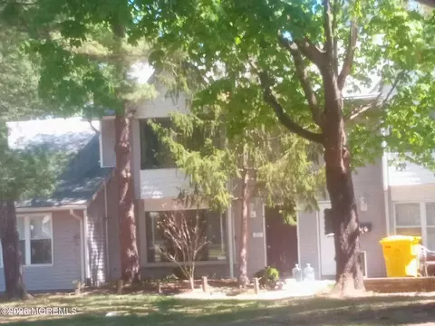 148 Coventry Dr, Lakewood, NJ 08701