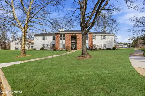 17 Augusta Ct # -3, Freehold, NJ 07728