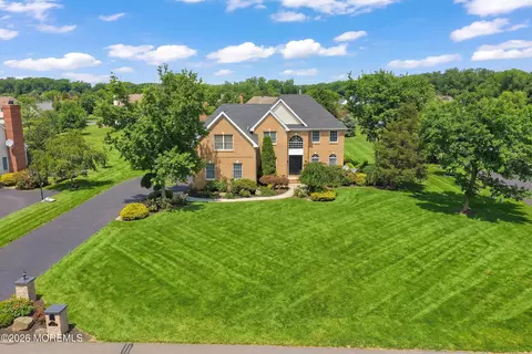 14 Barnyard Ct, Plainsboro, NJ 08536
