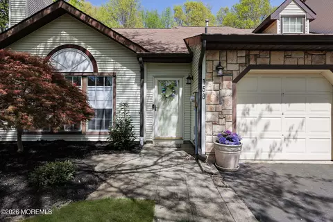 158 Colony Ln, Manalapan, NJ 07726