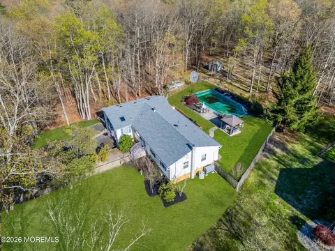 203 Freehold Rd, Jackson, NJ 08527